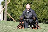 ADULTE ET CHIEN 470